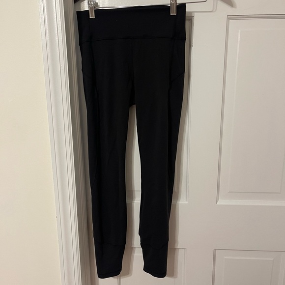 Lululemon Women's In Movement 7/8 Tight Everlux in Black Size 6 Activewear Pants - Picture 3 of 7